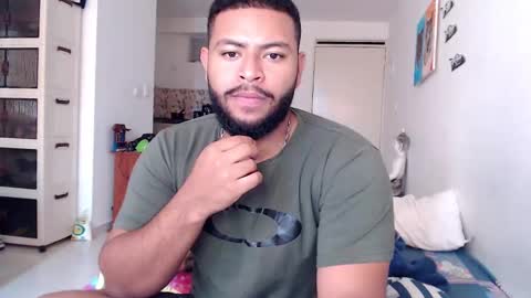 Snapshot of kleyton336 chatting on September 28, 5:44 pm kleyton online show from September 28, 5:44 pm