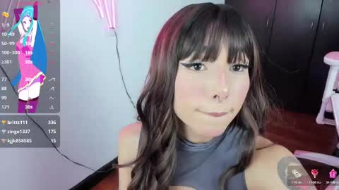 Snapshot of kloeking_ chatting on September 24, 1:23 am kloe online show from September 24, 1:23 am