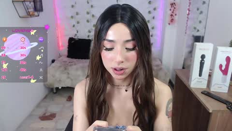 Snapshot of kloeking_ chatting on January 14, 7:48 am kloe online show from January 14, 7:48 am