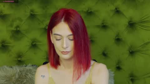KloeyAdams online show from February 4, 7:18 am