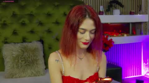 KloeyAdams online show from March 11, 7:14 am