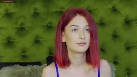 KloeyAdams online show from February 5, 7:29 am