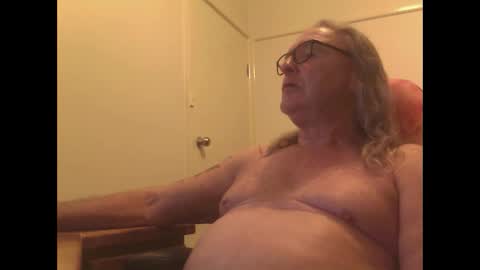 knobout online show from April 21, 11:06 am