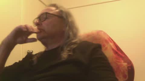 knobout online show from July 16, 1:47 pm