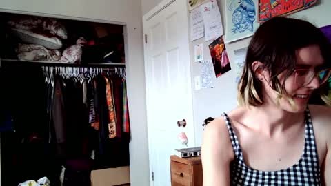 knottybadgirl online show from April 3, 8:49 pm