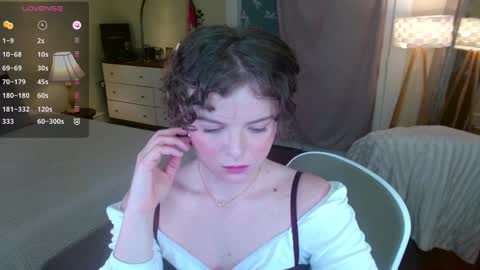 knowlita  online show from February 1, 3:28 pm