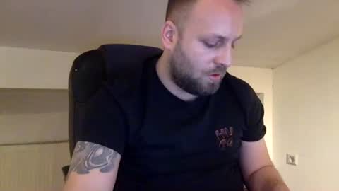 hugo online show from February 26, 8:01 pm