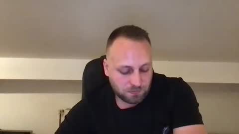 hugo online show from November 8, 4:04 am