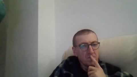 Snapshot of kolesie7 chatting on October 31, 11:27 pm JUAN CARLOS online show from October 31, 11:27 pm