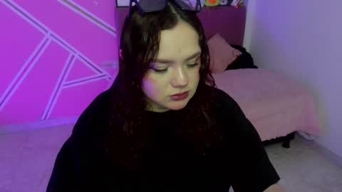 camila online show from May 16, 5:37 am