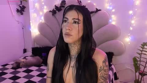 korolova online show from December 14, 9:10 pm