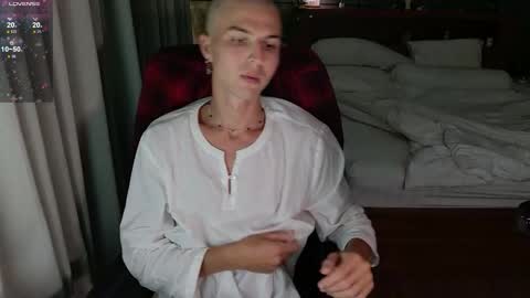 Danny online show from December 15, 8:43 am