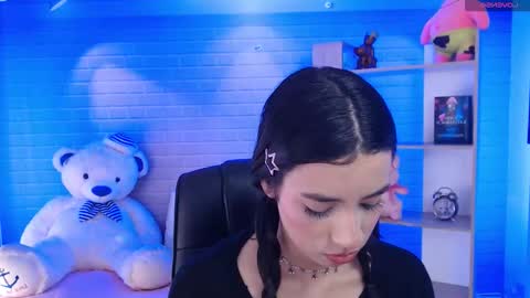 Elizabeth online show from October 29, 7:25 pm