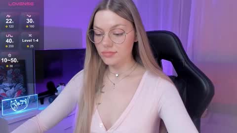 Snapshot of koza_dereza_ chatting on October 17, 6:23 pm Jess online show from October 17, 6:23 pm