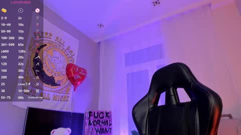 Snapshot of koza_dereza_ chatting on February 23, 11:14 pm Jess online show from February 23, 11:14 pm