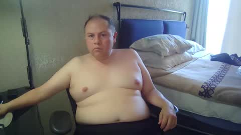 kp_101 online show from April 3, 6:48 pm