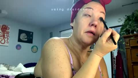 kreamyk420 online show from February 22, 4:20 pm