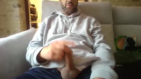 Snapshot of krime59100 chatting on October 11, 10:20 am krime59100 online show from October 11, 10:20 am