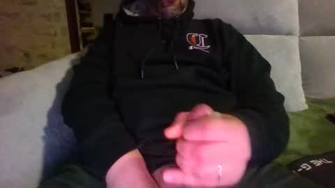 Snapshot of krime59100 chatting on October 15, 2:15 am krime59100 online show from October 15, 2:15 am