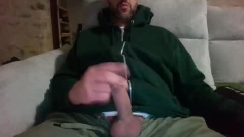 Snapshot of krime59100 chatting on October 16, 2:33 am krime59100 online show from October 16, 2:33 am