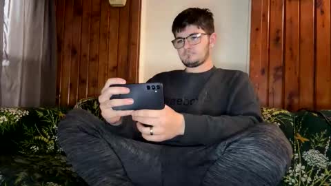 krimsoncircuit online show from November 26, 7:43 pm