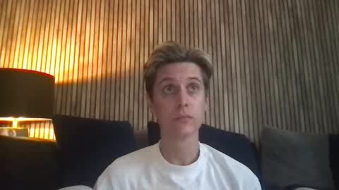 krisl77 online show from April 7, 5:15 pm