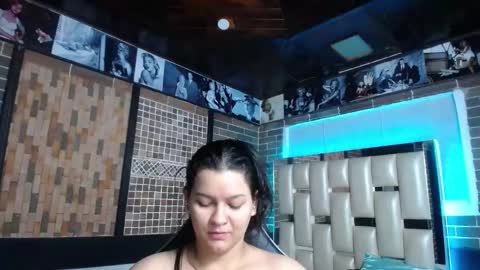 kriss_sweetboobs online show from September 30, 12:37 pm