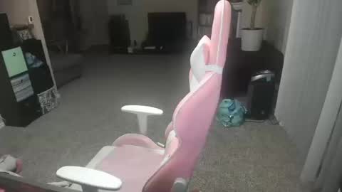 Snapshot of kristajay chatting on October 13, 1:07 am Krista online show from October 13, 1:07 am