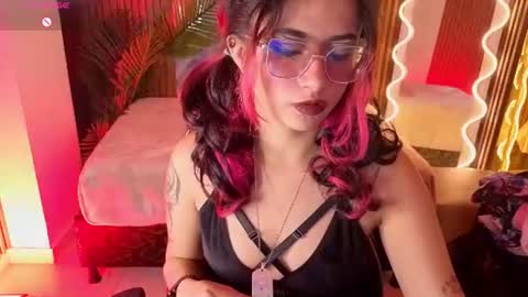 kristen_tay online show from June 11, 2:53 am