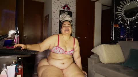 Kristen online show from February 3, 9:19 am