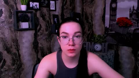 Kristen online show from March 28, 10:16 am