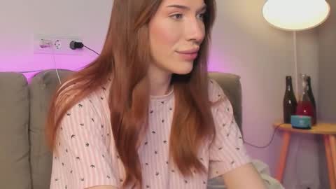 Snapshot of kristina_angel1 chatting on October 13, 9:22 am polya online show from October 13, 9:22 am