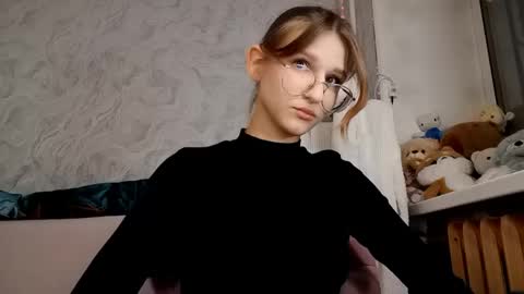 Erin online show from April 21, 3:19 pm