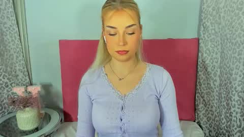 KristyFlowers online show from February 22, 3:47 pm