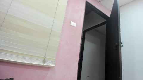 Zoe  Andrew online show from November 25, 3:05 am