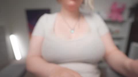 Snapshot of krystalsyxx chatting on September 23, 4:45 pm Krystal Syx online show from September 23, 4:45 pm