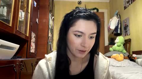 Mira online show from February 6, 8:11 pm