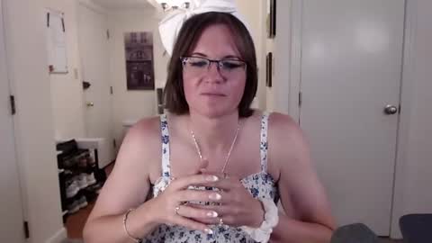 Cait online show from June 14, 7:49 pm