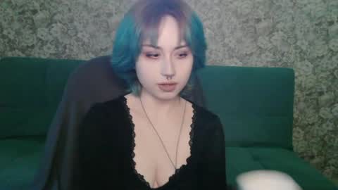 Alice online show from April 6, 2:18 pm