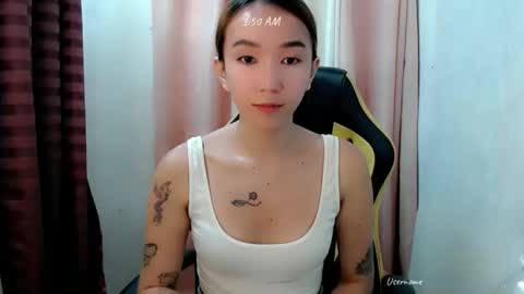 kweenie1026 online show from April 19, 7:49 pm