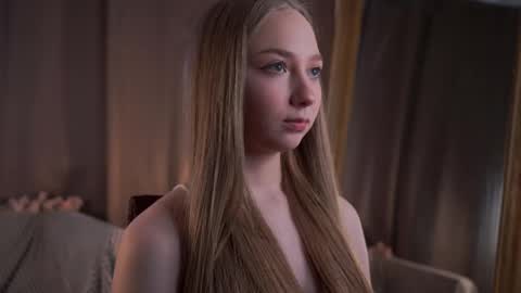 Lei online show from April 27, 1:52 pm