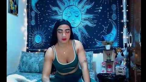 kylie online show from July 17, 11:39 pm