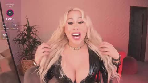  Kylie  online show from February 23, 3:08 pm