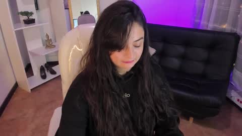 kylie online show from March 1, 1:40 pm