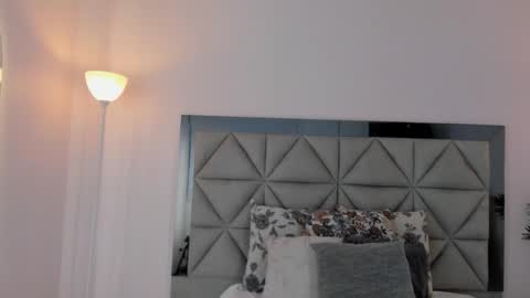 Kylie Reyes  online show from November 10, 8:44 pm