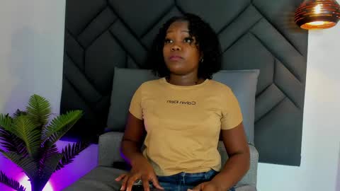 kyliee_vega online show from June 9, 11:43 am