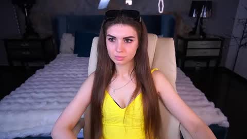 Nicole online show from July 29, 7:19 am