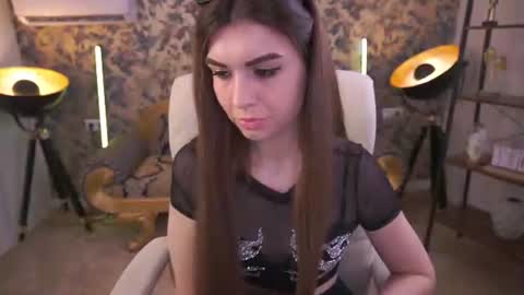 Nicole online show from July 31, 7:53 am