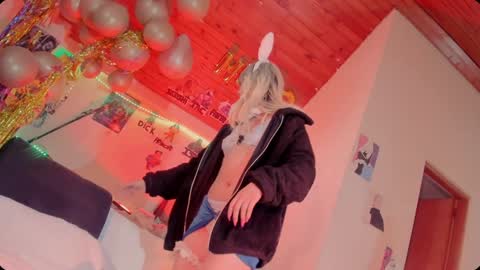   online show from January 24, 9:58 pm