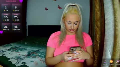 kylie online show from November 7, 8:00 pm